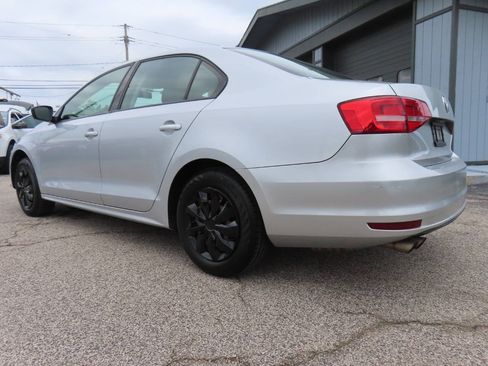 Used 2015 Volkswagen Jetta S FWD image 3