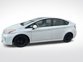 Used 2014 Toyota Prius Three w/ Solar Roof Package video 2