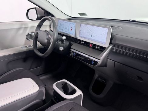 Used 2024 Hyundai Ioniq 5 SEL RWD image 34