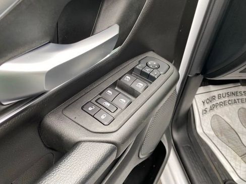 Used 2025 RAM 1500 Big Horn AWD/4WD image 16