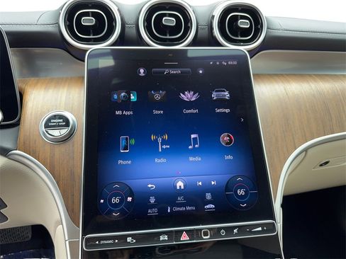 Used 2024 Mercedes-Benz GLC 300 image 33