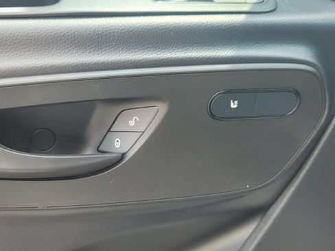 Used 2024 Mercedes-Benz eSprinter 170 Cargo image 32