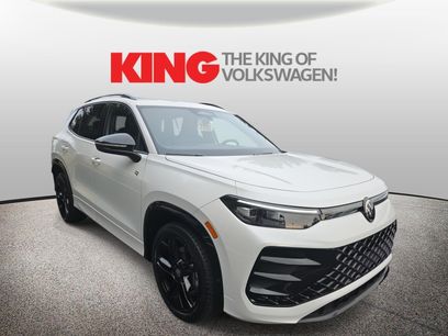 New 2025 Volkswagen Tiguan SE R-Line