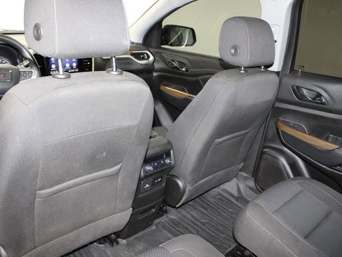 Used 2022 GMC Acadia SLE w/ Driver Convenience Package image 25