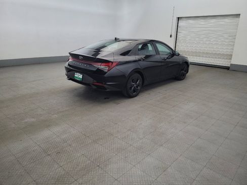 Used 2023 Hyundai Elantra SEL w/ Cargo Package FWD image 9