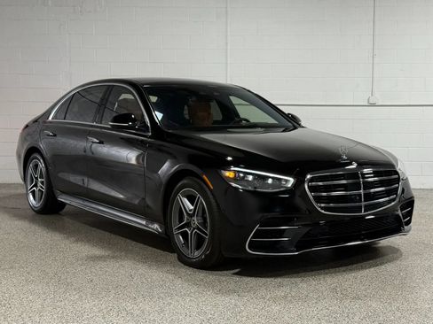 Used 2023 Mercedes-Benz S 580 4MATIC Sedan image 4