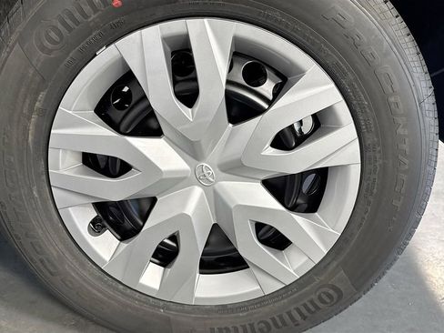 New 2026 Toyota Corolla Cross L image 30