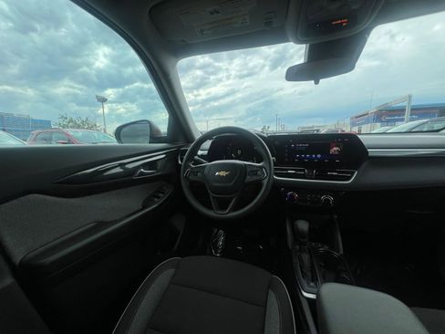 Used 2025 Chevrolet TrailBlazer LT image 34