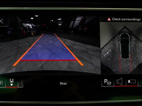 Used 2023 Audi Q8 Prestige image 30