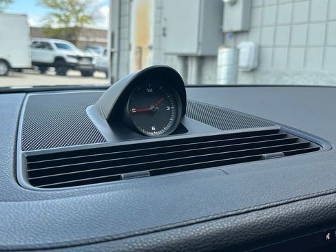 Used 2019 Porsche Panamera image 54