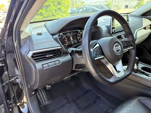 Used 2020 Nissan Altima 2.5 SR FWD image 17