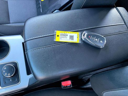 Used 2023 Chevrolet Blazer LT image 31