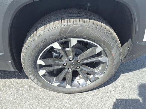 New 2026 Chevrolet Equinox RS w/ Convenience Package III FWD image 8