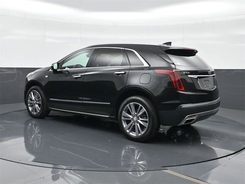 Certified 2024 Cadillac XT5 Premium Luxury image 3
