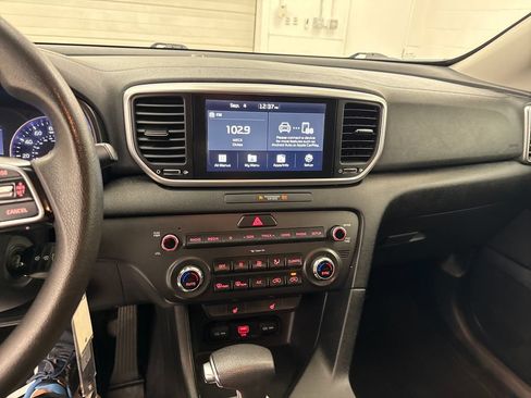 Used 2020 Kia Sportage LX w/ LX Popular Package AWD/4WD image 16