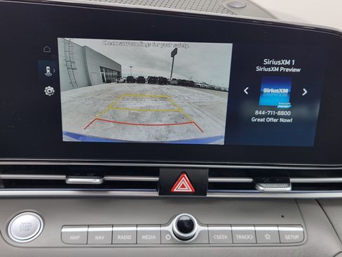 Used 2025 Hyundai Elantra SEL FWD image 19