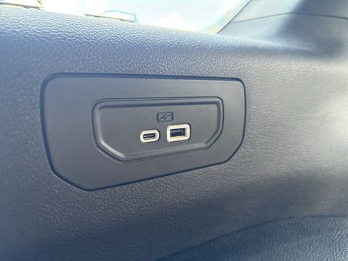 Used 2024 Jeep Grand Cherokee L Limited RWD image 17