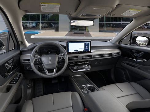 New 2026 Lincoln Corsair Premiere image 9