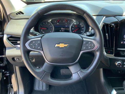Used 2021 Chevrolet Traverse LT AWD/4WD image 16