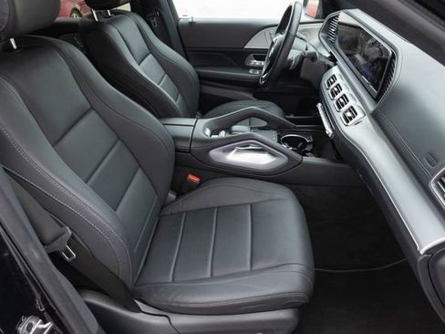 Certified 2025 Mercedes-Benz GLS 450 4MATIC image 22