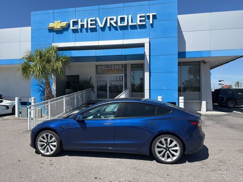 Used 2020 Tesla Model 3 image 9