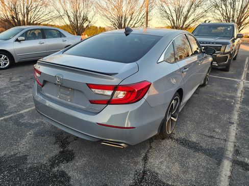 Used 2022 Honda Accord Sport image 6