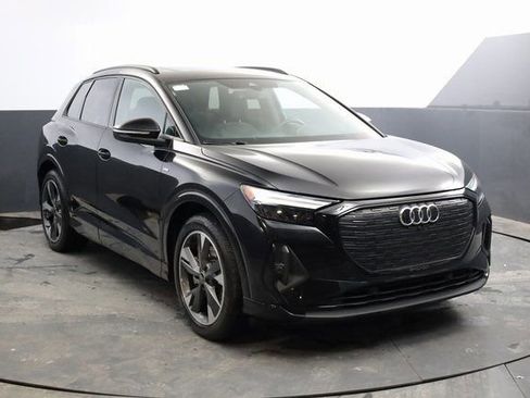 Used 2024 Audi Q4 e-tron Premium Plus w/ Premium Plus image 2