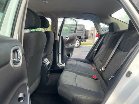 Used 2019 Nissan Sentra SR image 18