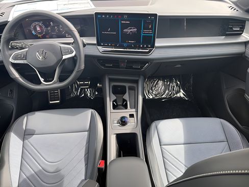 New 2026 Volkswagen Tiguan SE R-Line AWD/4WD image 9