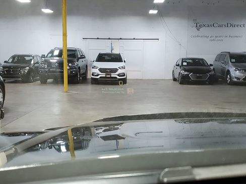 Used 2017 GMC Yukon XL Denali w/ Open Road Package AWD/4WD image 35