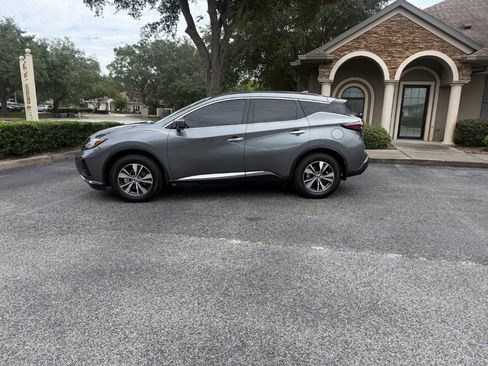 Used 2021 Nissan Murano SV FWD image 2