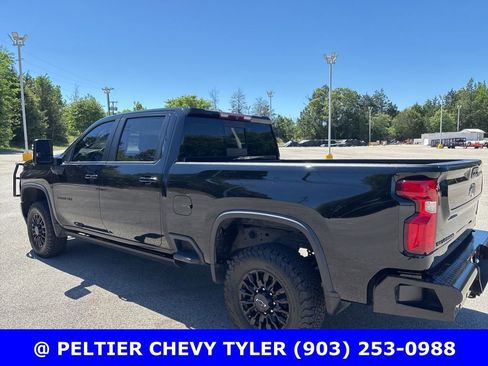 Used 2022 Chevrolet Silverado 2500 LTZ w/ LTZ Plus Package image 5