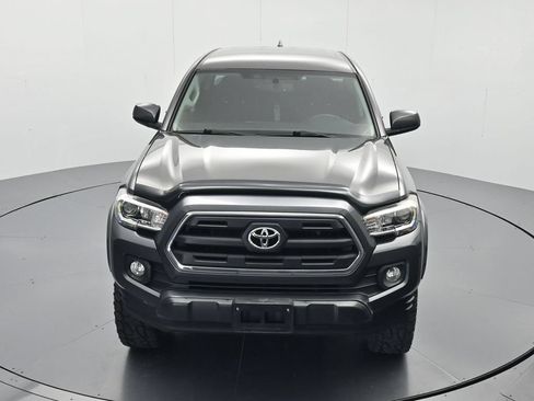 Used 2017 Toyota Tacoma SR5 w/ Tow Package RWD image 28