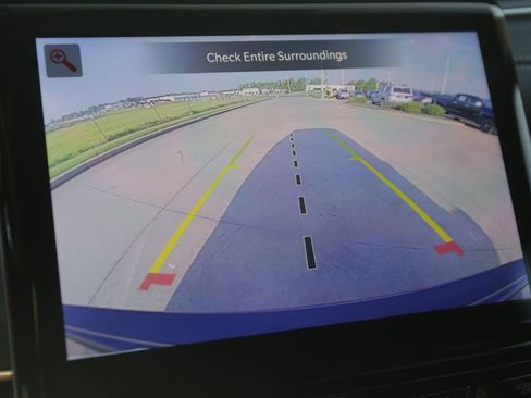 New 2022 Jeep Grand Cherokee Overland w/ Luxury Tech Group IV image 17