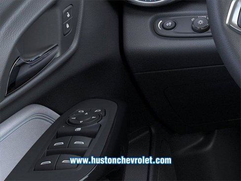 New 2026 Chevrolet Trax LT w/ Driver Confidence Package FWD image 22