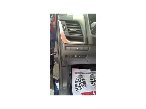 Used 2025 Nissan Rogue SV FWD image 15