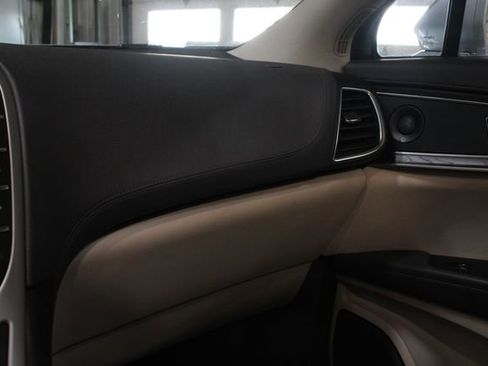 Used 2020 Lincoln Nautilus Reserve w/ Equipment Group 201A image 20