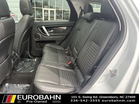 Used 2020 Land Rover Discovery Sport SE image 10