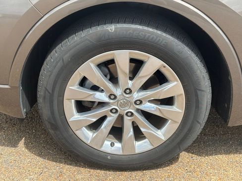 Used 2017 Buick Envision Essence image 25