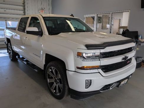 Used 2018 Chevrolet Silverado 1500 LT w/ All Star Edition image 5