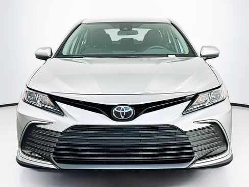 Used 2023 Toyota Camry LE FWD image 2