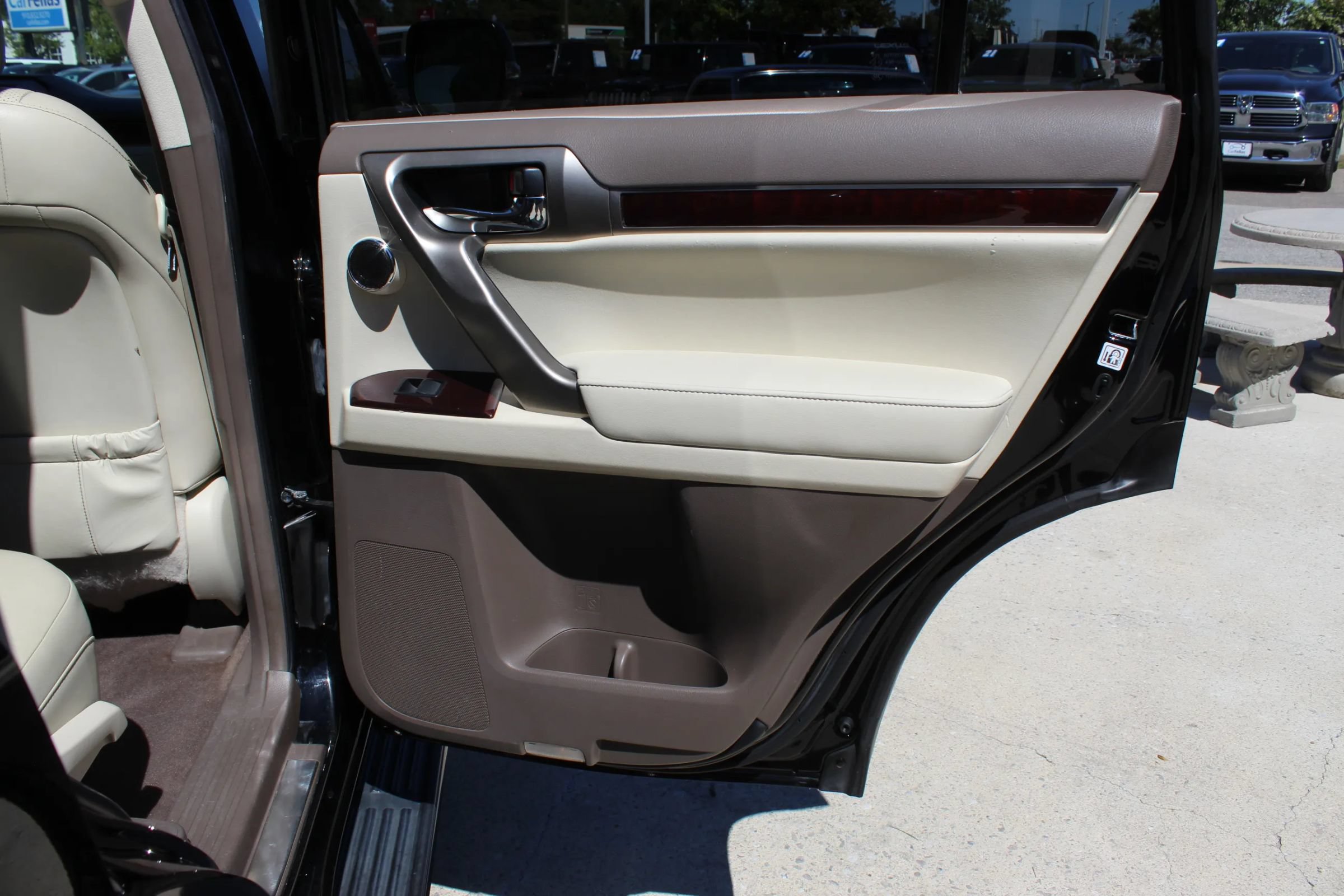 Used 2017 Lexus GX 460 Luxury w/ Preferred Accessory Package AWD/4WD image 26