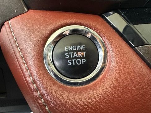 Used 2013 Toyota RAV4 Limited image 23