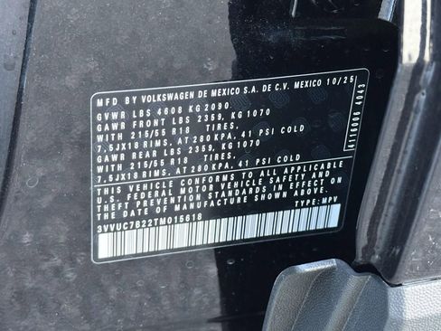 New 2026 Volkswagen Taos SE image 16