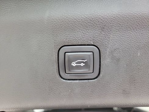 Used 2023 Buick Enclave Essence w/ Experience Buick Package AWD/4WD image 17