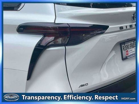 Certified 2024 Toyota Sienna XLE w/ XLE Plus Package AWD/4WD image 11