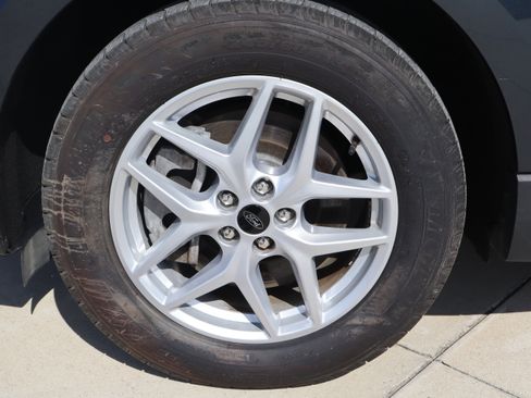 Used 2024 Ford Edge SEL w/ Convenience Package AWD/4WD image 29