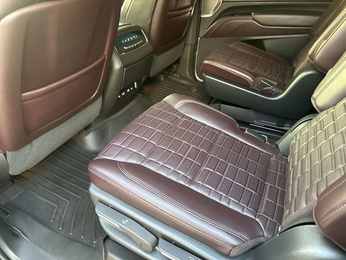 Used 2021 Cadillac Escalade Sport Platinum image 20