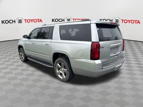 Used 2020 Chevrolet Suburban Premier AWD/4WD image 6