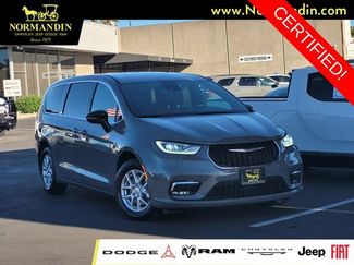 Certified 2025 Chrysler Pacifica Select FWD video 1